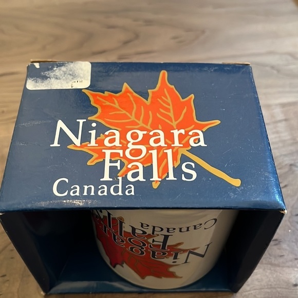 New In Box Niagara Falls Canada Coffee Mug - Picture 3 of 3